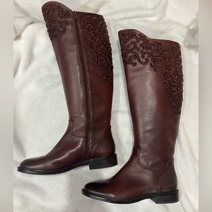 Gianni Bini brown leather riding boots w/embroidery. Never worn no scuffs